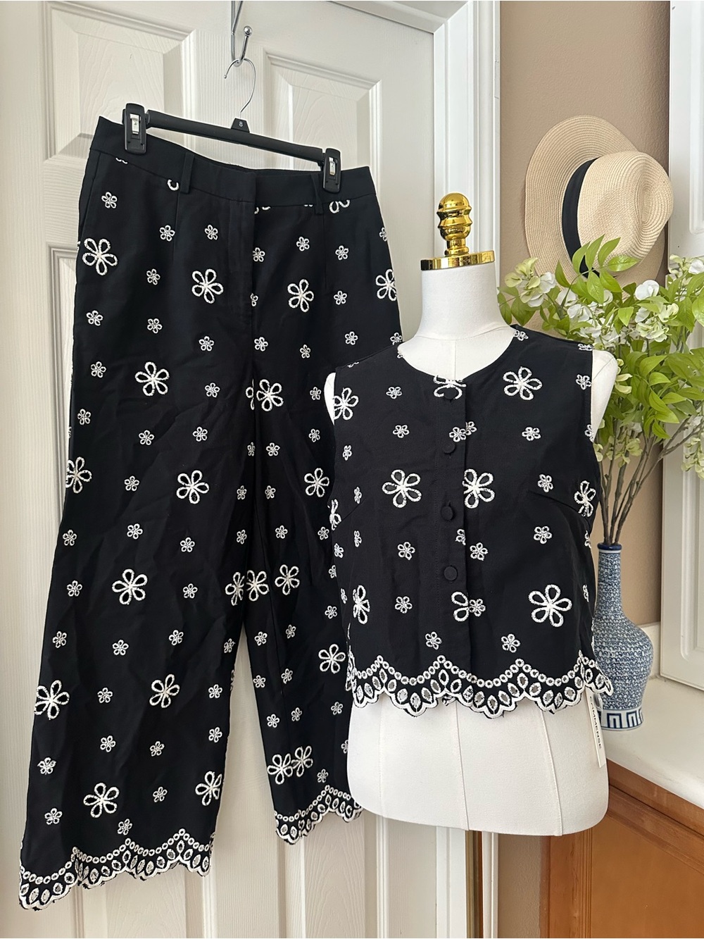Commense - Embroidered Floral Cotton Top & Pants Set - Picture 2 of 11